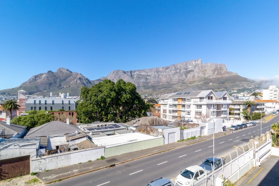 2 Bedroom Property for Sale in Tamboerskloof Western Cape